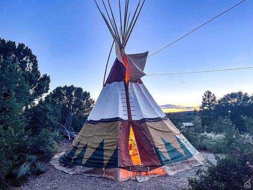 Secluded Pet Friendly Tipi with Barbecue in Monticello, Utah