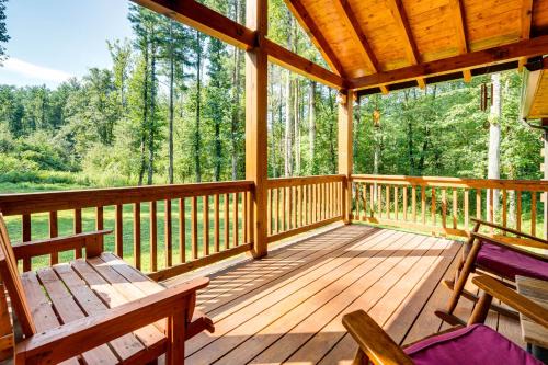Secluded, Private! Forested Hendersonville Retreat