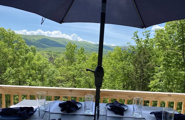 Secluded retreat in the heart of Shenandoah, perfect hideaway to settle the soul