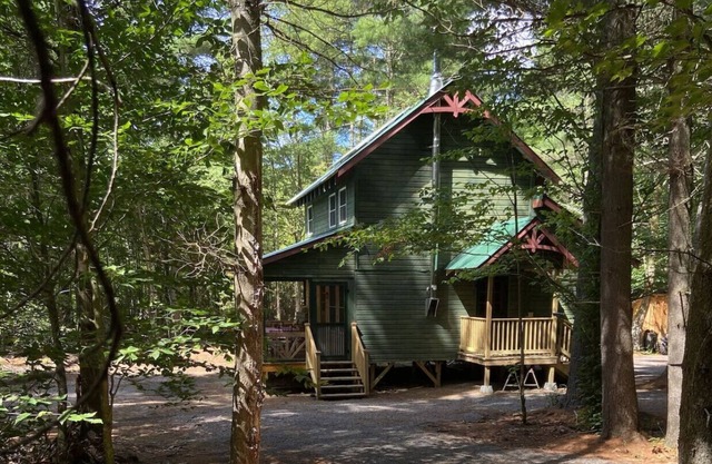 Secluded River Overlook Cabin on 160 acres
