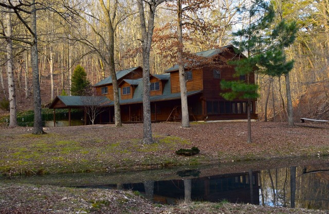 Cabaña rústica aislada con wifi en 160 acres cerca del río Illinois y el lago Tenkiller