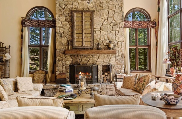 Secluded Single Family Home In BC, Views, Hot Tub