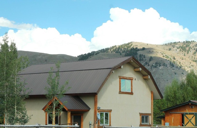 Vistas aisladas de Teton con comodidad cerca de la ciudad en un entorno privado y rural
