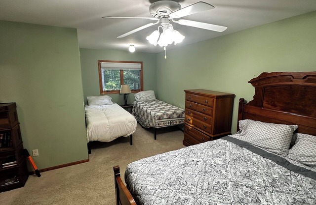 Secluded Towering Pines in the Heart of Nisswa 4 bedroom