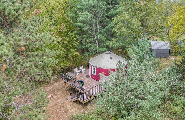 Secluded Yurt Wood-Fired Hot Tub Outdoor Shower