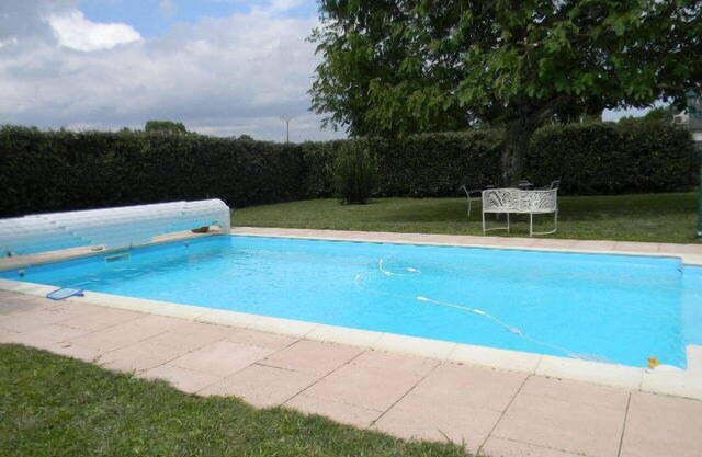 Segunda residencia familiar con piscina climatizada, a 40 minutos de Chambord.