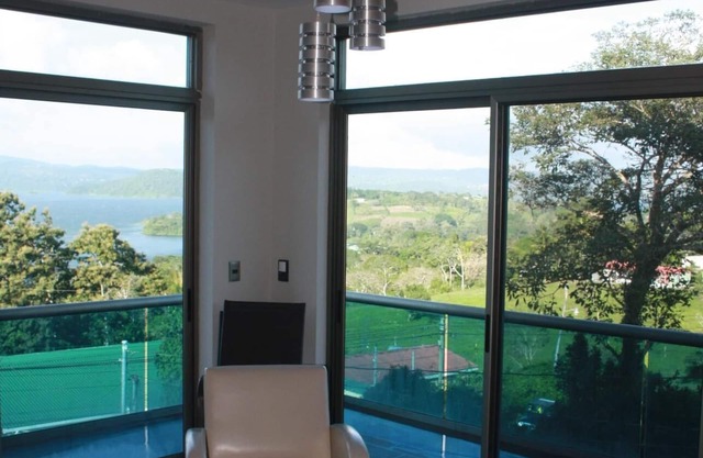 Segundo Nivel Condominio de lujo con Astonishing Lago Arenal Vistas