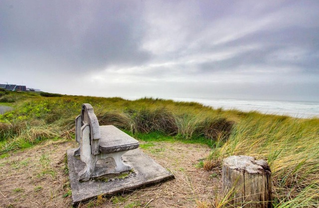 Second Tide - Oceanview Cottage