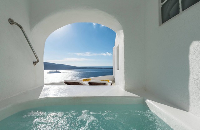 Secret Steps Suite Private Whirlpool & Caldera View *access via numerous steps