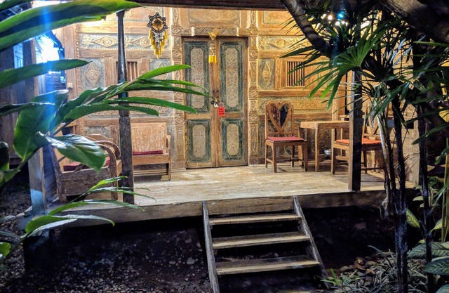 Casa de madera secreta en Bali