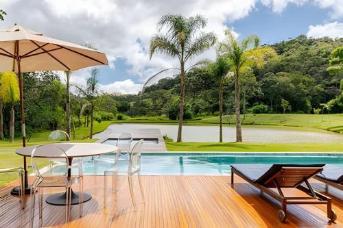 Secreto Cocheira | Piscina, jacuzzi e lago privativo @secretobangalos