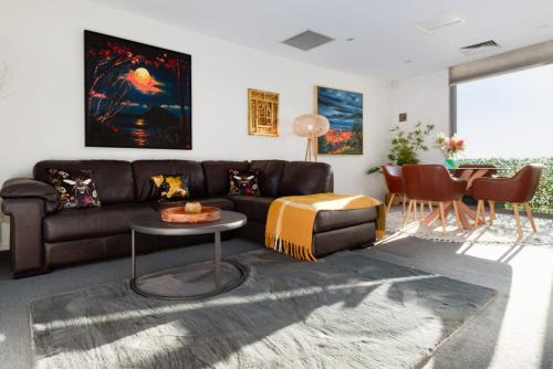 Secure Sunny & Stylish in The Sebel