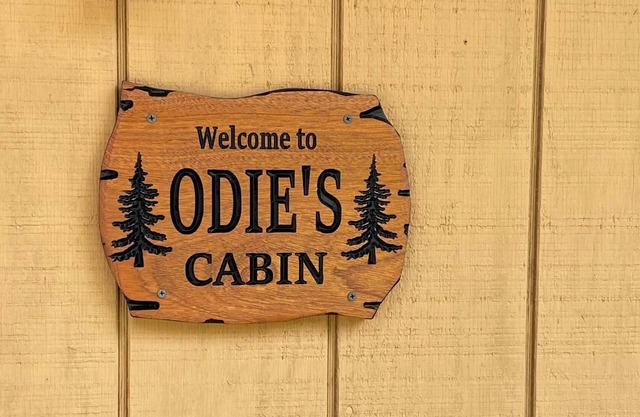 Booking for Fall - Odie's Cabin - A Northwoods Get Away