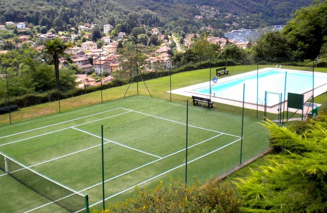 Seenähe, pacífica 3-Zi.-Whg., Buena ubicación con piscina y canchas de tenis. en Castelveccana
