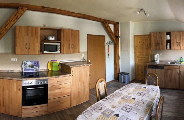 Segelwohnung - Meerzauber. Gutshaus Reidervitz - Großer Lindengarten