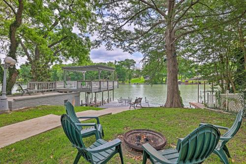 Seguin Home on Lake Placid with Boat Dock!