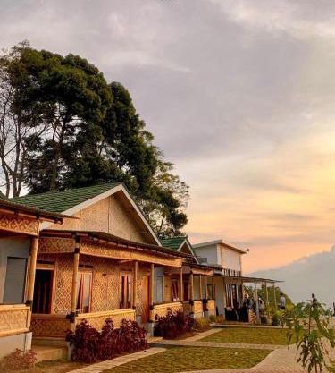 Sejati Camp & Resort