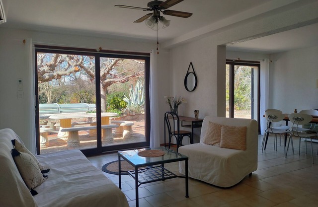 Self-catering 2-bedroom apartment with pool and garden
