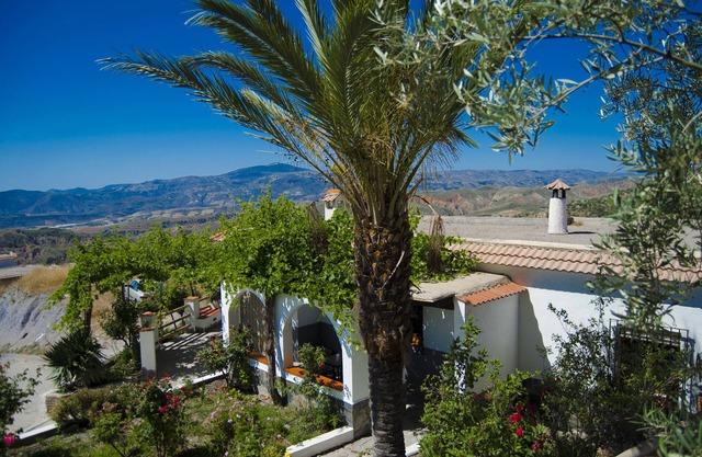 Casa rural Balcón de Válor Nº1 con cabina de hidromasaje para 6 - 8 personas