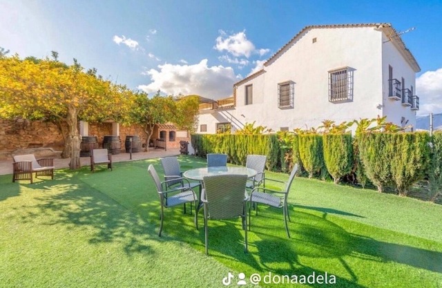Casa rural (alquiler íntegro) Cortijo Andaluz Doña Adela para 20 personas