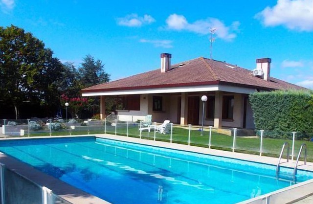 Casa rural (alquiler íntegro) El Jardín de Muruzábal para 23 personas