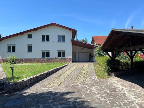 -Self-Check- 4-Room Extra large house