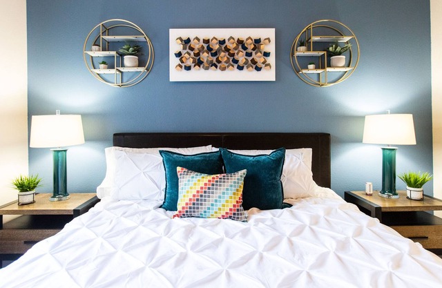 ✔Self Check-in✔W/D✔A/C✔3 TVs✔2 King Beds ✔1 Parking 516