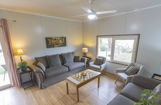 Self contained 2-brm apartment (accessible) with views of Mount Buffalo