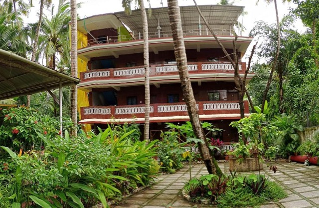 selfia guest house majorda