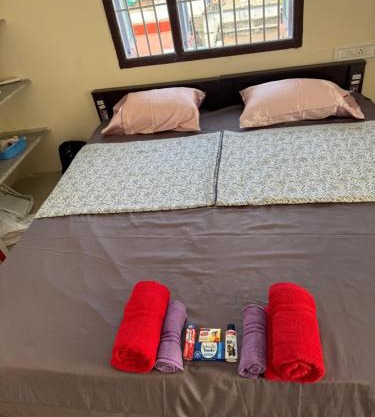 Sels Home 2 single bed, attached bathroom, lift, third floor, CAR park, entire terrace