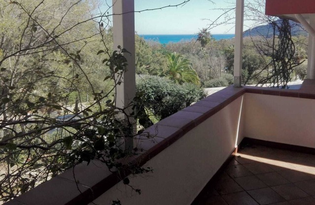Semi-detached Cala Sinzias: Bright villa 200 meters from the sea - 3 bedrooms