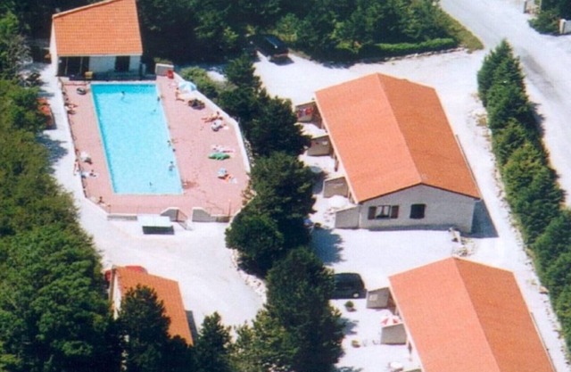 Casita 300m de la playa de Lac de St Ferréol