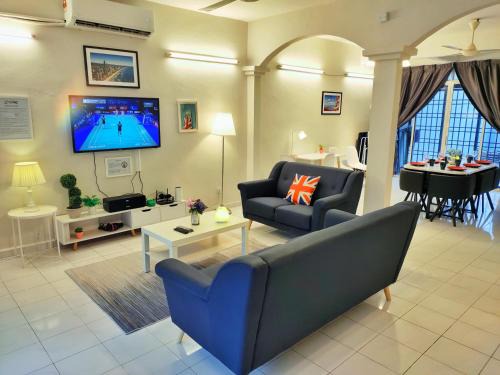 Semi-Detached, Up to 21 Pax, 4 Bedrooms, 3 Bathrooms, 4 Car Parks by Star Home