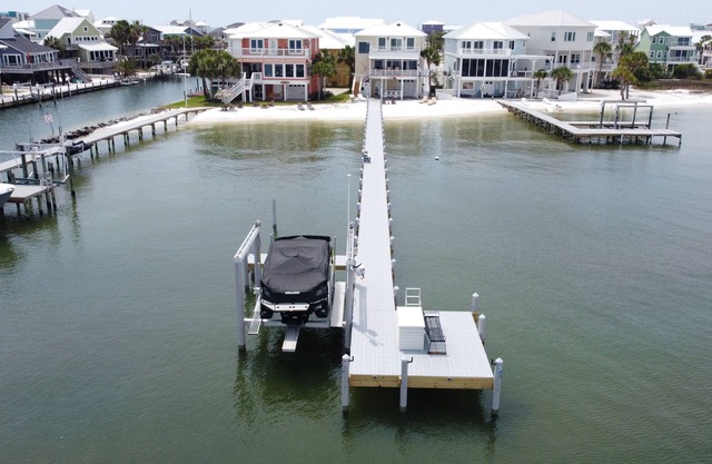 Beach / Waterfront Home en Navarre Beach Sound - Kayaks / Paddleboard - 70 "TV / PS4