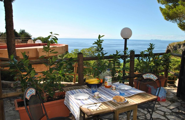 Villa With Terrace Overlooking the sea
