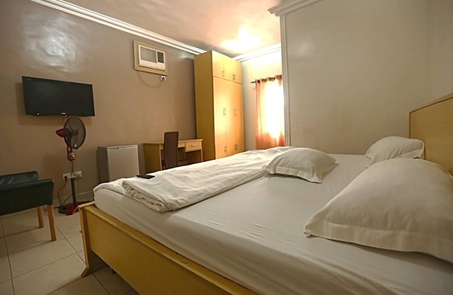 Semper Diamond Lodge