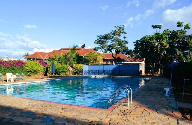 Senate Hotel Juja