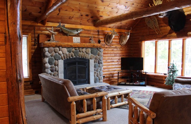 Seney Cabin with hot tub