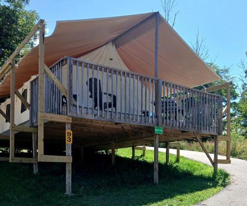 Sensational Tented Cabin Nestled Amidst Trees and Fire Pit Provided in Logan, Ohio