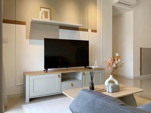 Sensory Southville Bangi Lux Condo