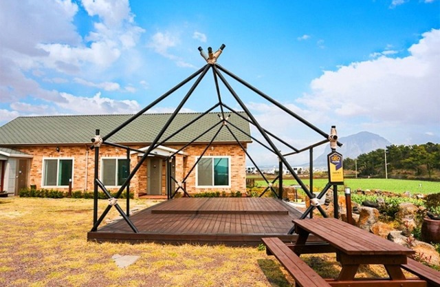 Seoguipo Umblanc Pension