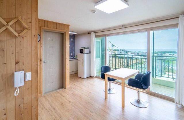 Seogwipo Geora Pension