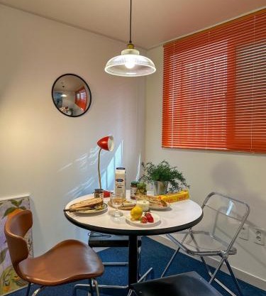 SEOUL OPEN Line 5 Hwagok Station location,2 queen beds,10 minutes from Gimpo Airport,Hongdae,Yeouido,Gwanghwamun,Gochukdom