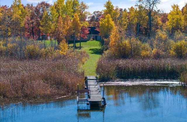Sept 4-7 Open! Lake Edward, Mins to Nisswa, Hot Tub , Game Room , Firepit