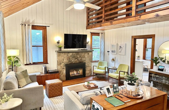 4 BR + Coffee Bar + Firepit + Disc Golf - Sleeps 8