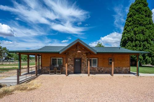 Sequoia Homestead in Kanab Pets OK Heated Pool