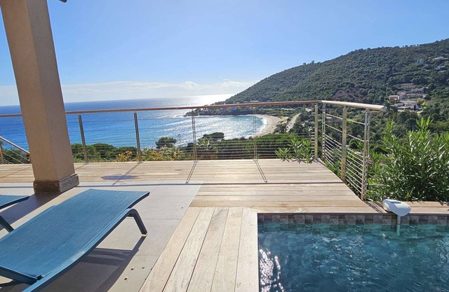 VILLA SERENA - 4 **** -PISCINA PRIVADA - TARCO