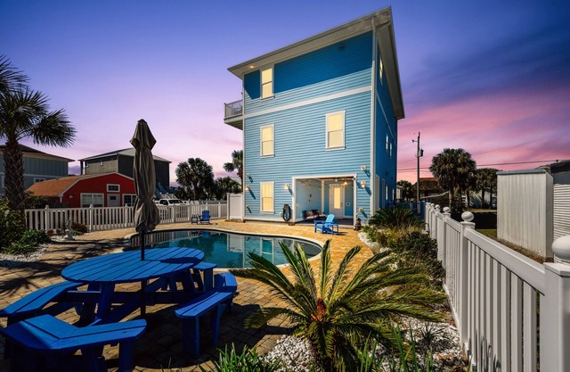 Serenade by the Sea, Steps to the Beach, Pool