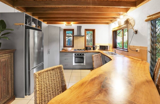 Serendipity: A Tropical Rainforest Escape with Pool, Steps from Holloways Beach