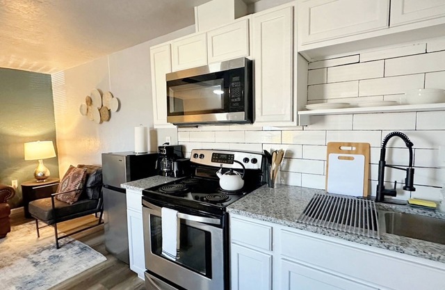 Serene 1BR Escape Near Bricktown - 32A